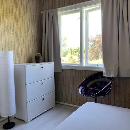 3 Incl Balcony, Wifi, Tv, Garden- And Parking Access דירה טרונדהיים